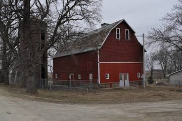 Barn of 2510 S 32nd St