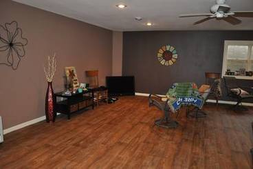 Family Room of 6 Wedgewood Ct