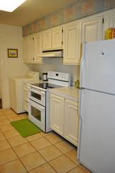 Kitchen of 2502 N Shore Dr