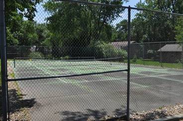 Tennis Court of 2700 N Shore Dr #G-24