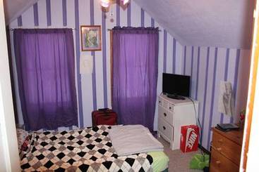 Bedroom of 2344 Navy Ave